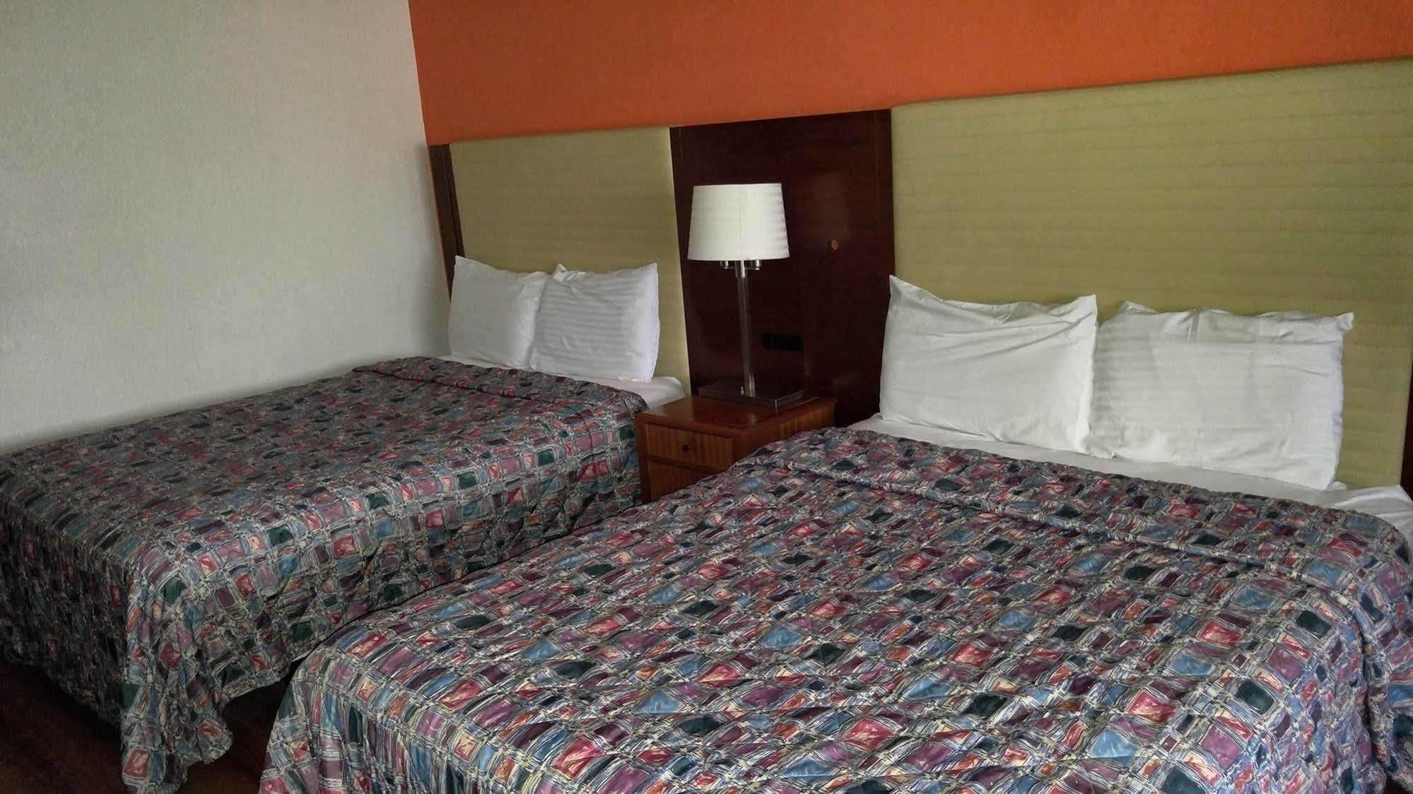 Regency Inn And Conference Center Clinton Luaran gambar
